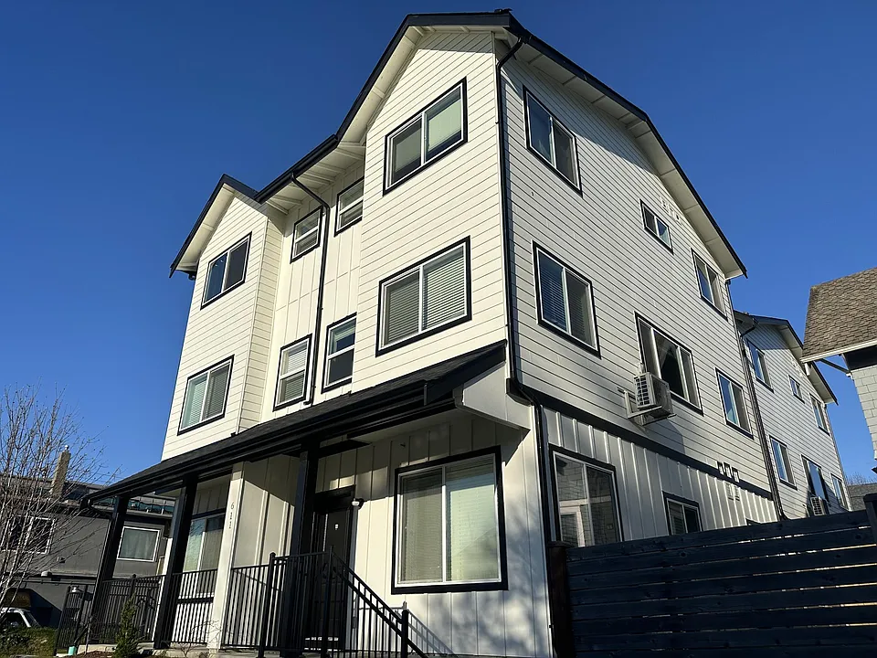 611 Anderson