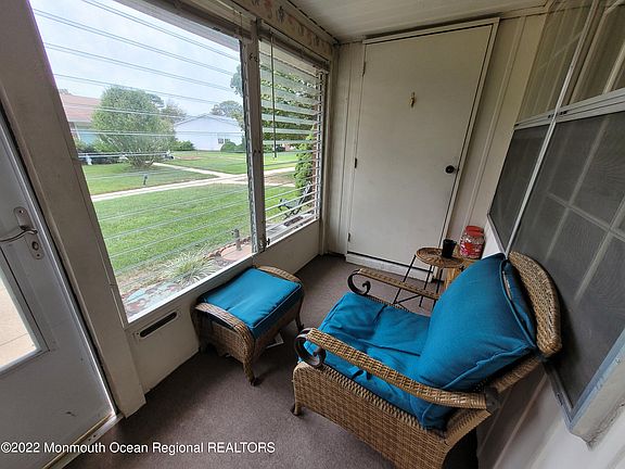 3rd image of 1143B Argyll Cir