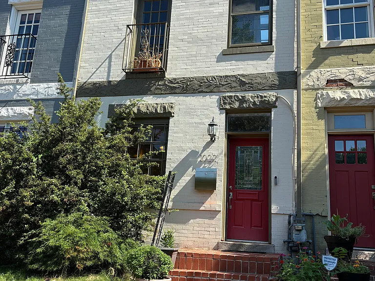 1022 G St NE — Photo 8