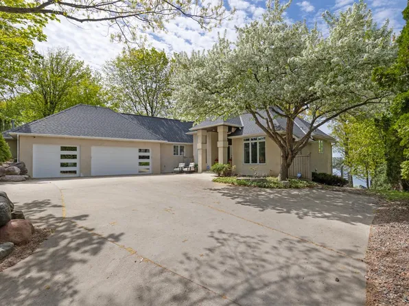 21150 Excelsior Blvd, Greenwood, MN 55331