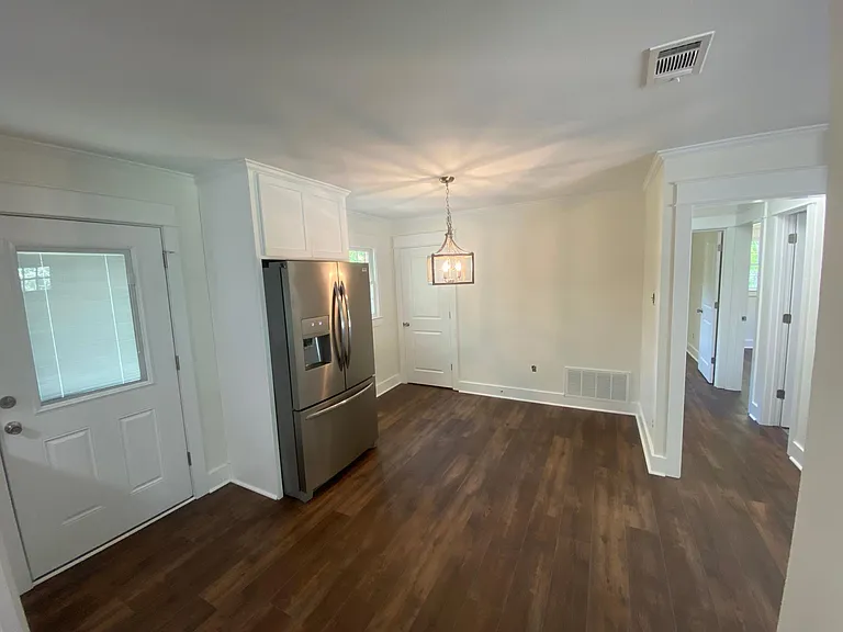 5463 Norden Dr S — Photo 5
