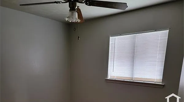 2711 Canary Cir — Photo 5