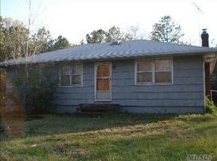 60 Mill Pl Mid Island Rd, Mt Sinai, NY 11766