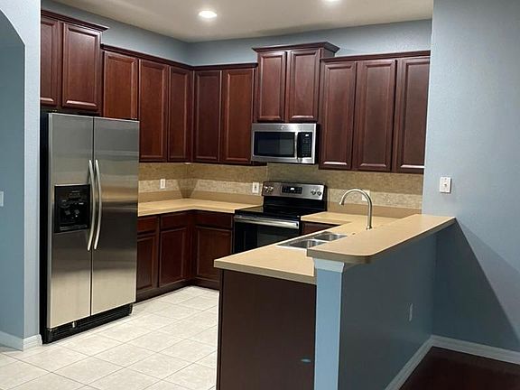 2nd image of 10489 Eastpark Woods Dr
