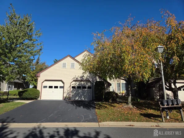 7 Daniel Webster Ave #B, Monroe Township, NJ 08831