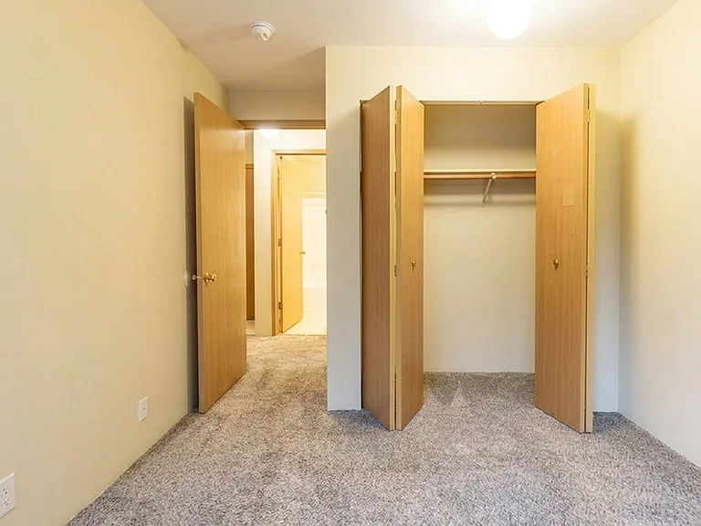 Heather Ridge, 2 Bedrooms, 1 Bathroom Apartments for Rent! — Photo 21