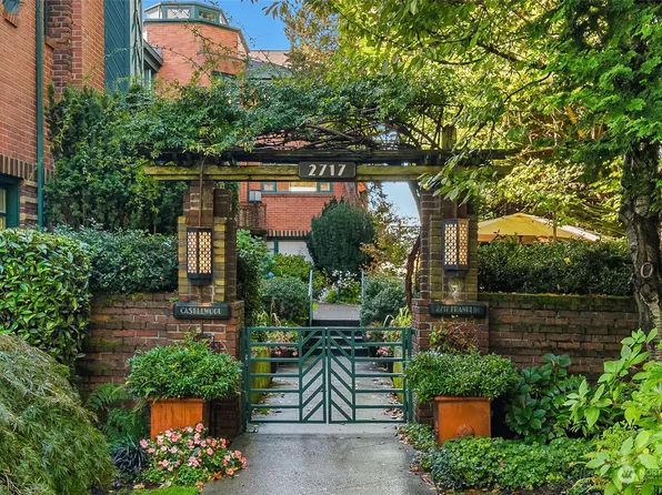 2717 Franklin Avenue E, Seattle, WA 98102