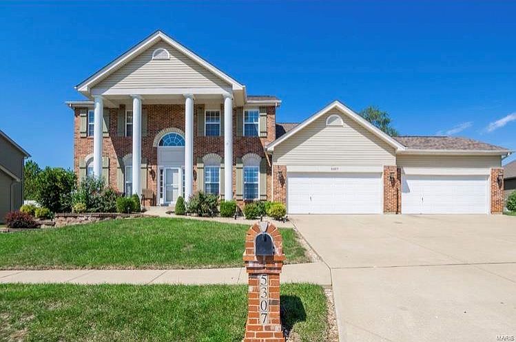 1st image of 5307 S Bellerieve Ln
