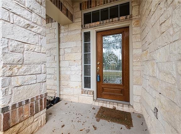 4th image of 2108 Burnie Bishop Pl