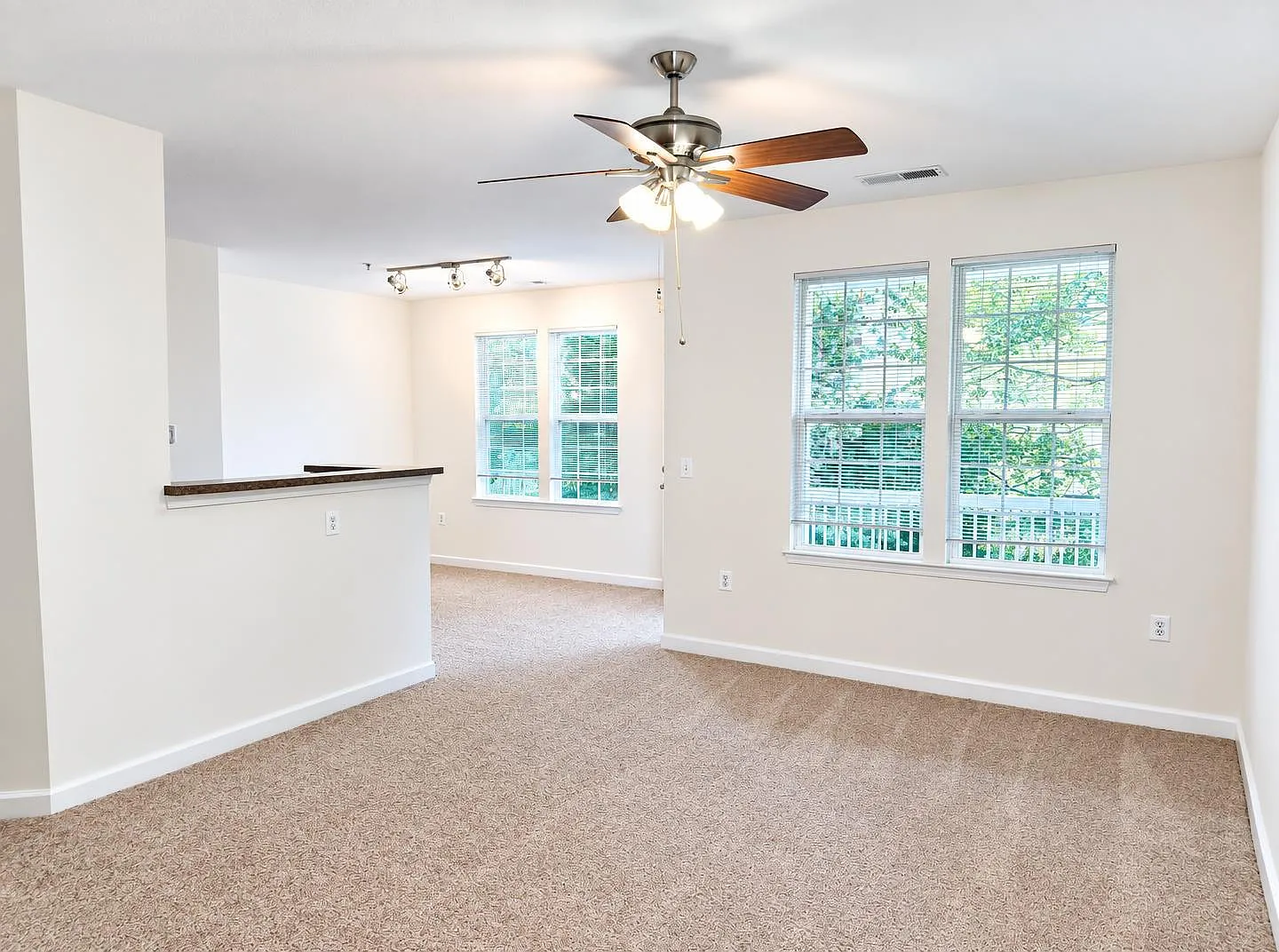 2 bed, 2.0 bath, 1156 sqft, $2,250 — Photo 3