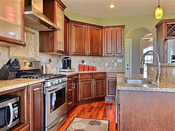 4th image of 8782 Mystic Cir