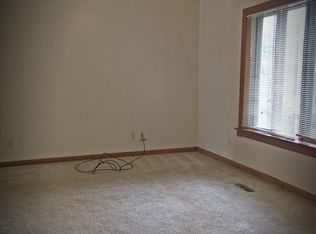 317 E Jackson St, Mankato, MN 56001