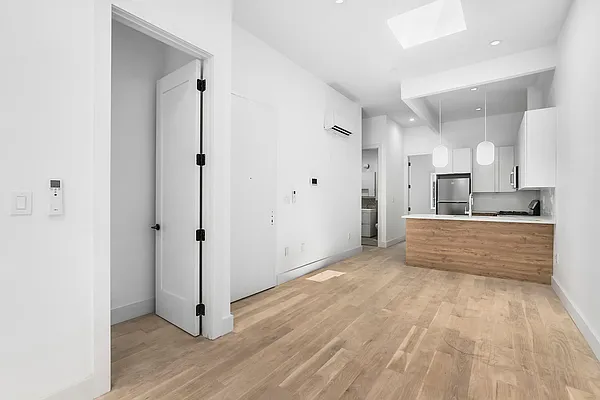 Rented by Compass | media 11