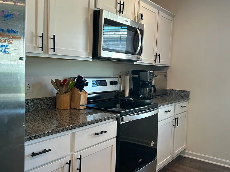2940 Brooks Meadow Ln — Photo 17