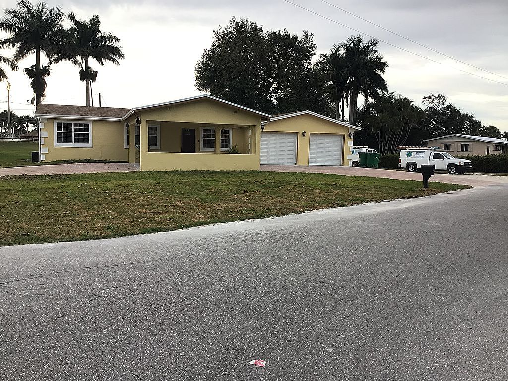 350 SE 2nd Ave, South Bay, FL 33493 Zillow