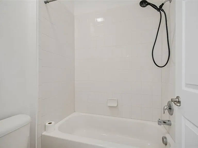 1882 Stillwood Way — Photo 35
