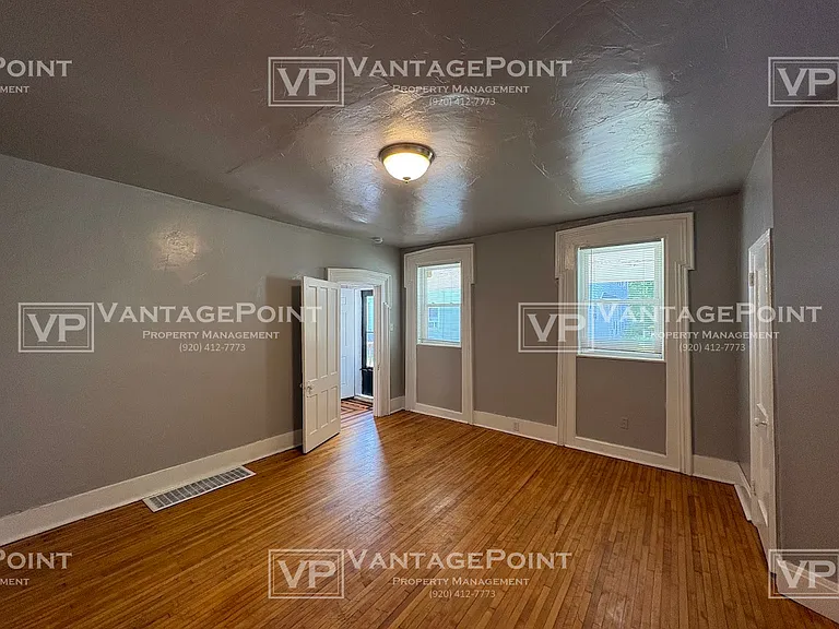 334 S Quincy St — Photo 14
