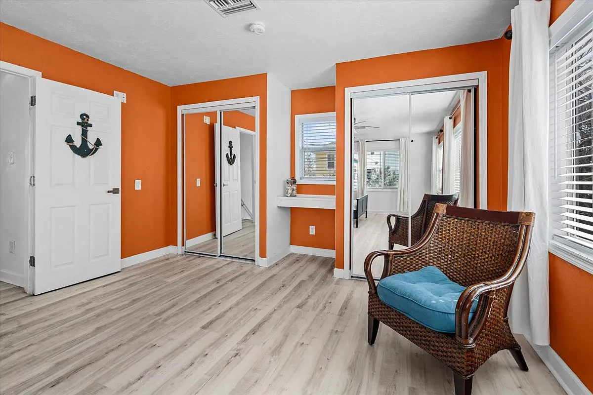 4 bed, 1416 sqft, $4,150 — Photo 2