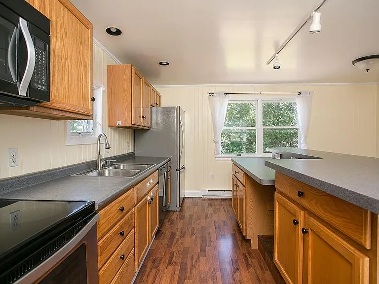 132 Evarts St #2 — Photo 5