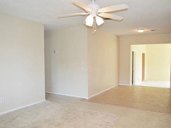 2nd image of 2852 Hillsdale Ave