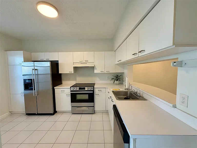 9914 NW 56th Pl — Photo 9