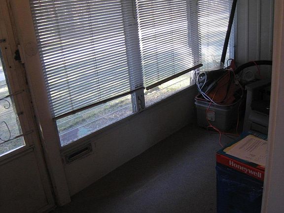 4th image of 1248 Hamilton Court #D