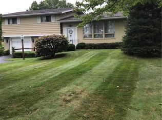 4237 Freeman Rd, Middleport, NY 14105