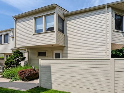 10 Head Of Pond Road #8, Water Mill, NY, 11976