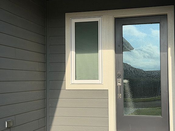 2nd image of 2607 E Sunburst Dr