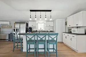 2 bed, 1010 sqft, $2,900 — Photo 2