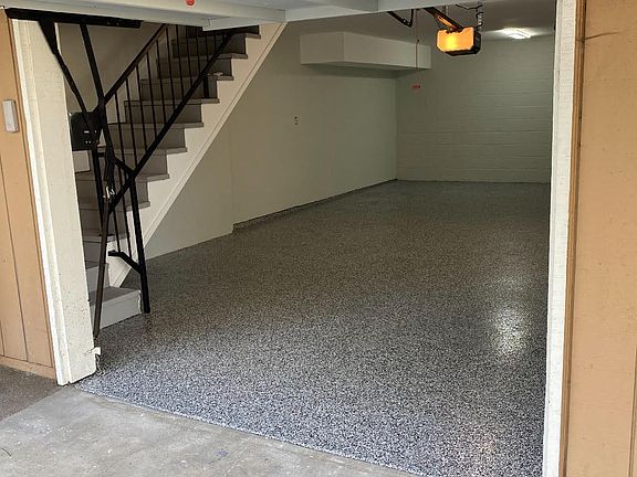 4th image of 3985 Wabaska Dr APT 3