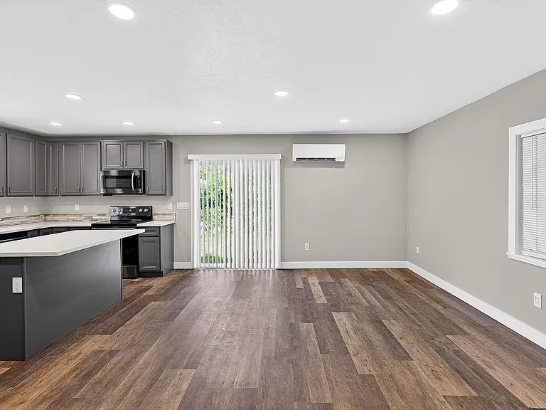 13419 NE Sacramento St — Photo 9