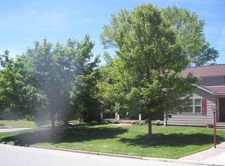 301 Lyster Rd, Oreland, PA 19075