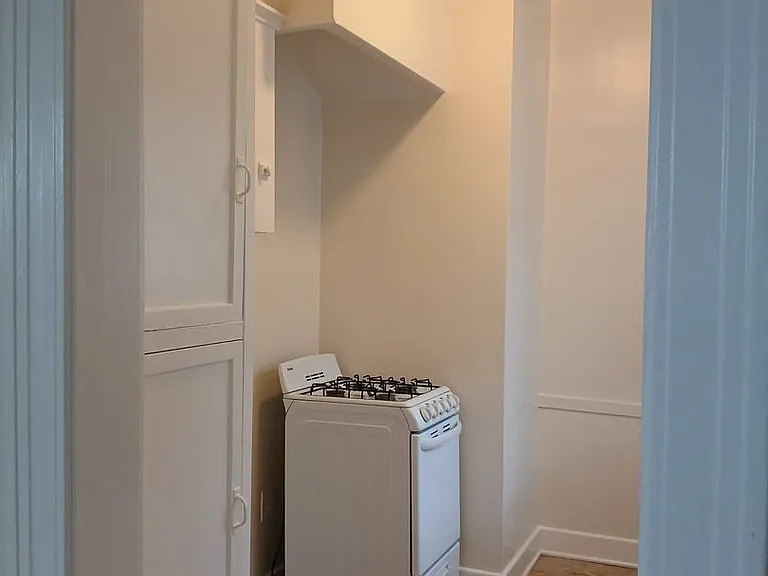 314 S Catalina St — Photo 13