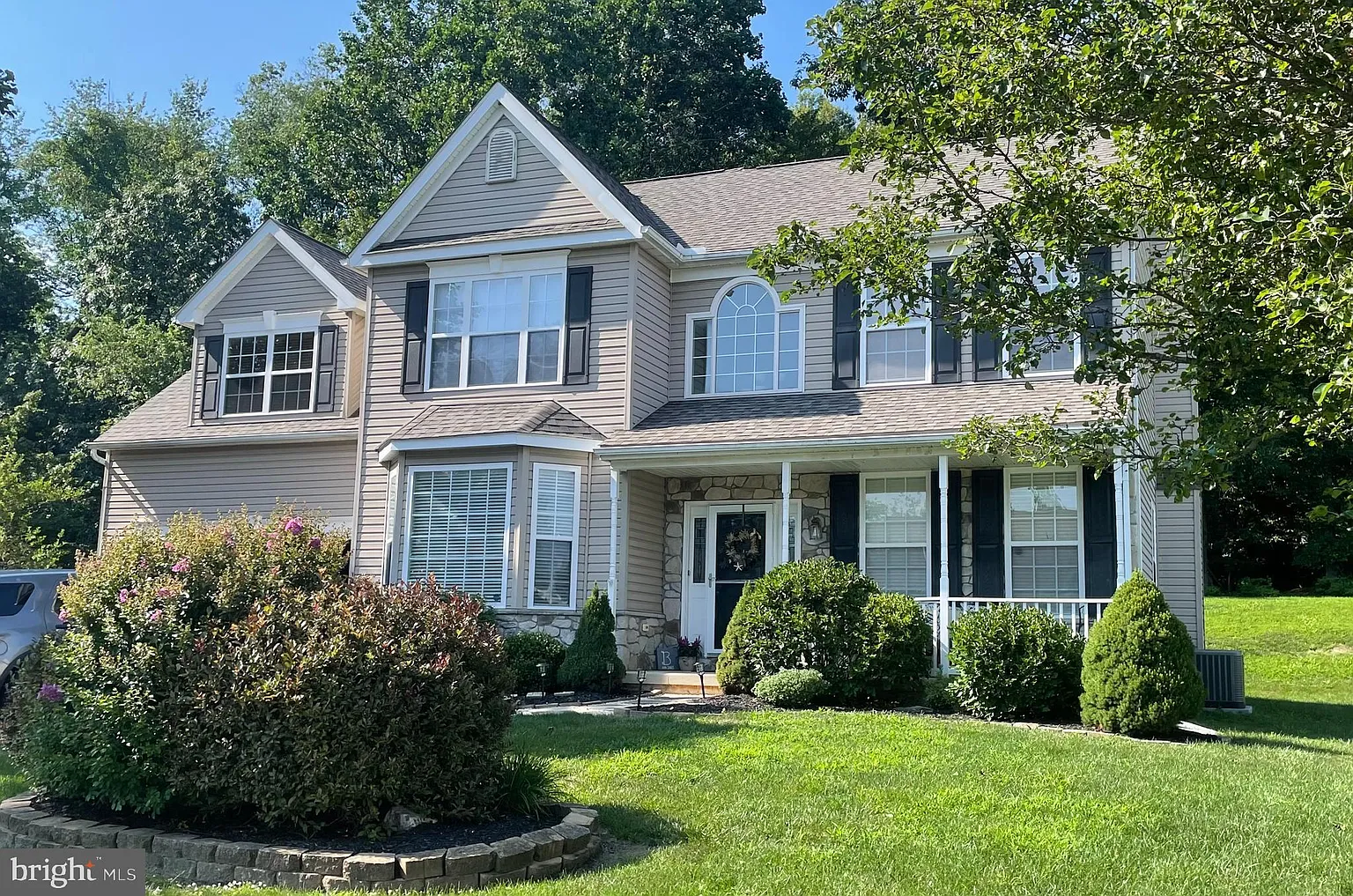 226 John Stevens Dr photo 1