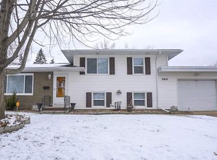 2612 Orchard St, Waterloo, IA 50702