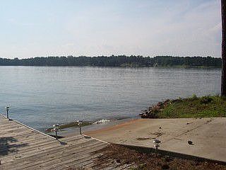 2nd image of 1107 Lake Dr