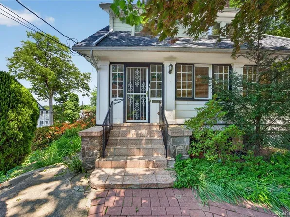 77 Irving Place, New Rochelle, NY 10801