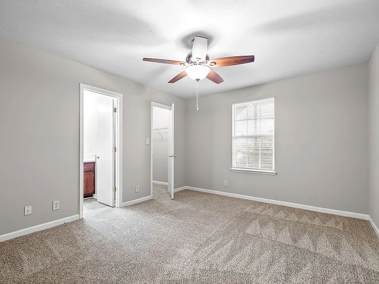 Northeast Dr -3884 — Photo 38