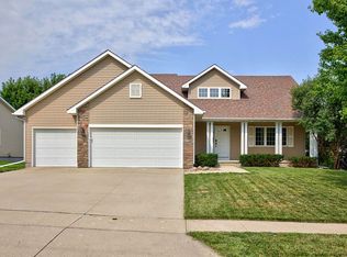 4328 125th St, Urbandale, IA 50323