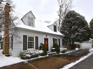 714 Indian Rd, Glenview, IL 60025