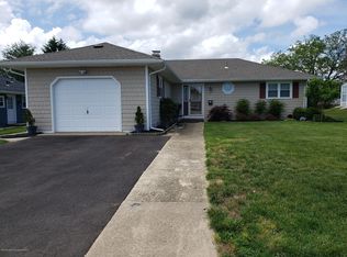 17 Saint David Dr, Toms River, NJ