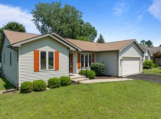 391 Garrison Dr, Lake Geneva, WI 53147