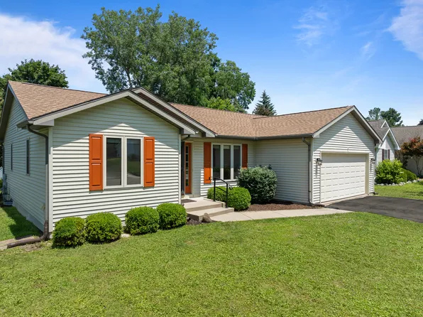 391 Garrison Dr, Lake Geneva, WI 53147