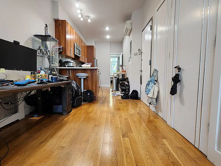 182 India St #2B — Photo 8