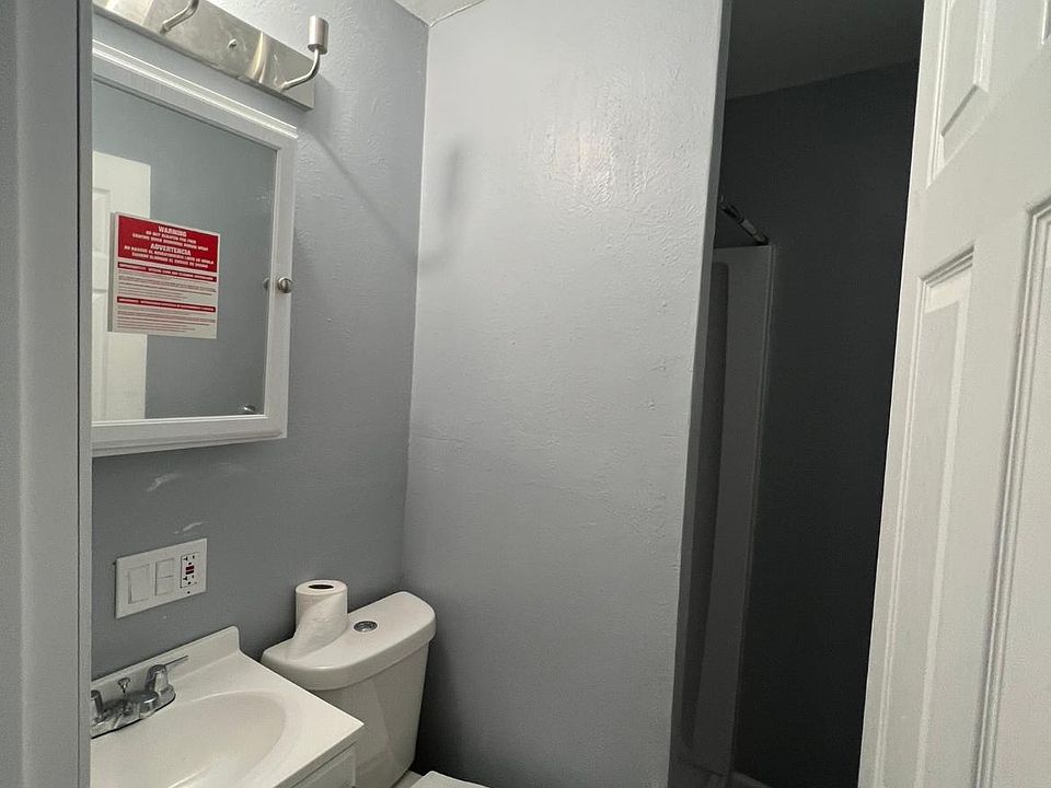 2nd image of 121 W Madison St #3