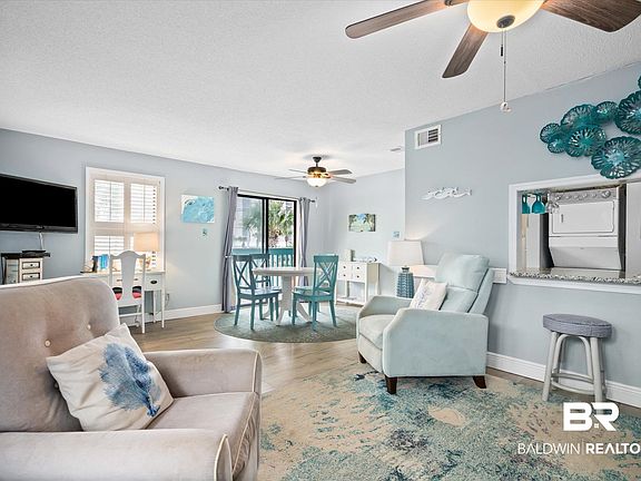 5th image of 952 W Beach Blvd #101