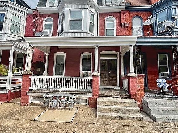 2nd image of 227 E Clay St #3