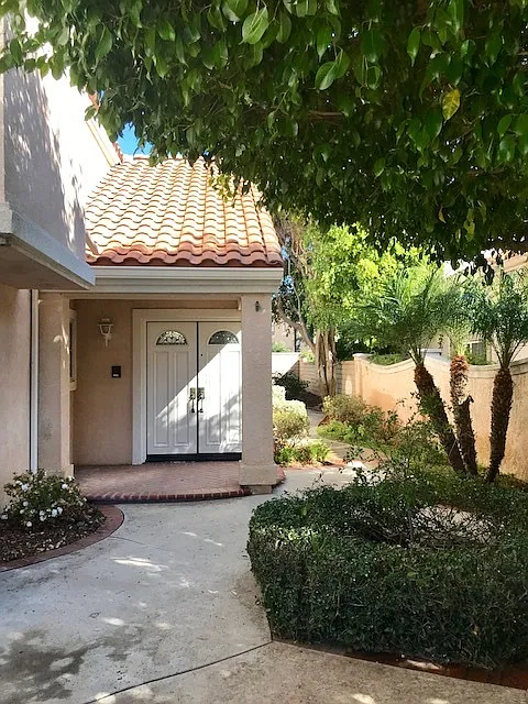 Beautiful home behind the gates in Newbury Park! — Photo 3