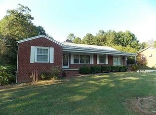 818 Sherwood Rd, Asheboro, NC 27205